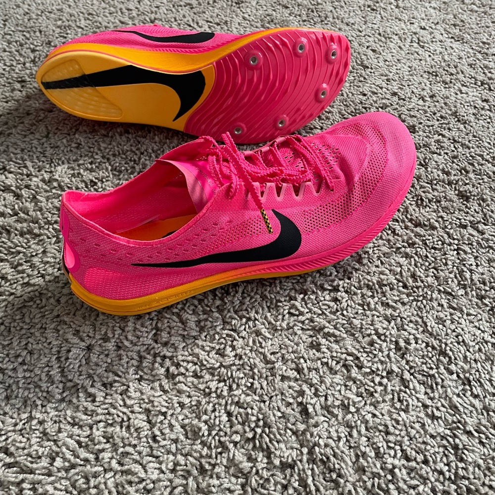 Nike Unisex Bright Pink Athletic Shoes